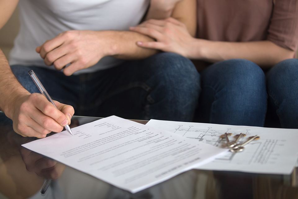 Signing an unconditional contract for the purchase of property comes with risks