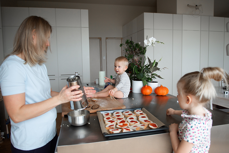 The benefits and conditions in setting up a life estate/life interest.